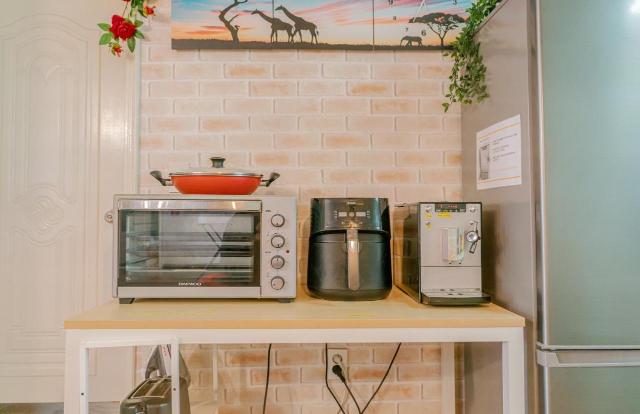 For Family Group, 4Min To Seoul Station Apartment Bagian luar foto